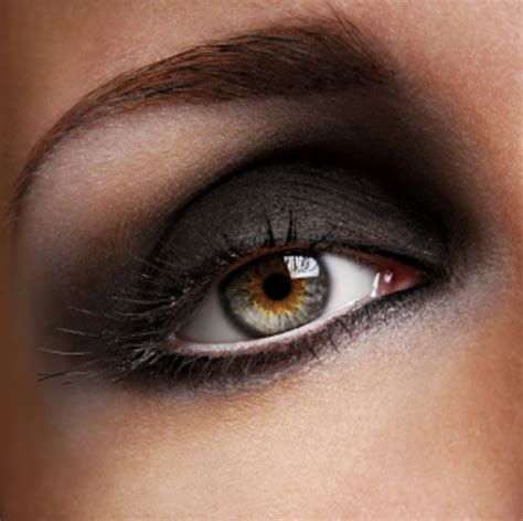 A Tutorial For Sexy Smokey Eye Makeup Bellatory Fashion And Beauty