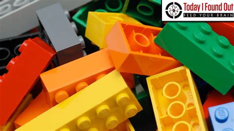 Por Qué Duele Tantísimo Pisar Con Los Pies Descalzos Piezas De Lego