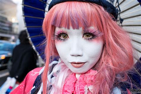 Minoris Amazing Shiro Nuri Makeup Pink Hair And Kimono Coat In Harajuku Tokyo Fashion