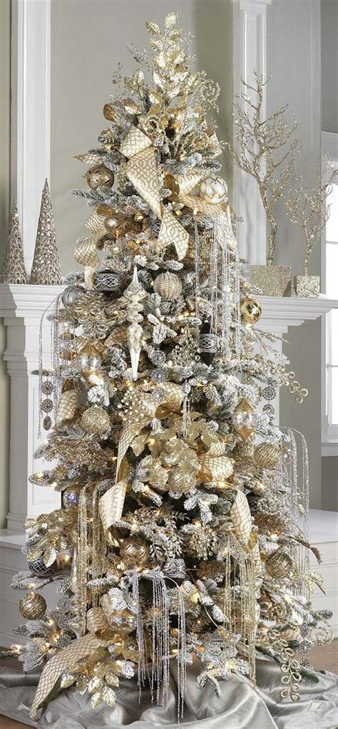 20 Amazing Christmas Decorations In Silver And Gold White Christmas