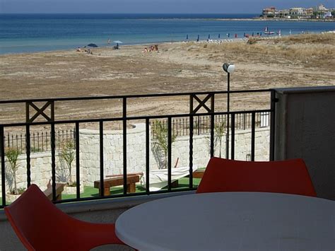 Entro 7 gg dalla consegna della merce, è possibile chiederne la restituzione e ottenere il rimborso del prezzo di acquisto. Appartamento B-2 Vista Mare a 180 gradi - Residence Rada ...