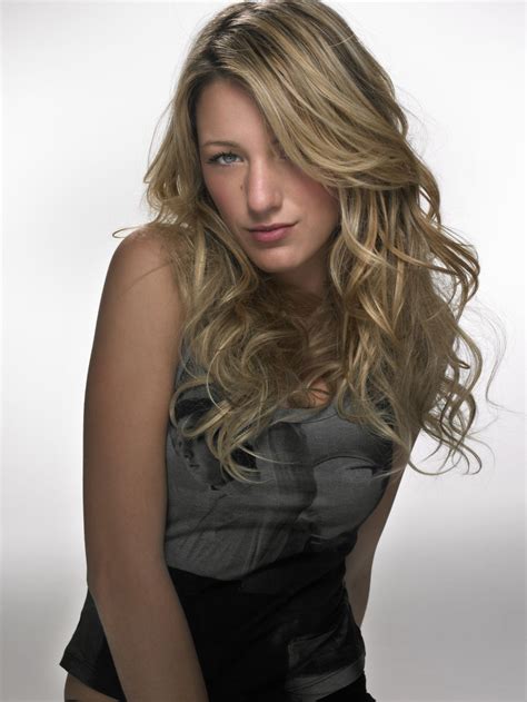 I found my twitter password. BLAKE LIVELY for TV Guide, 2008 - HawtCelebs