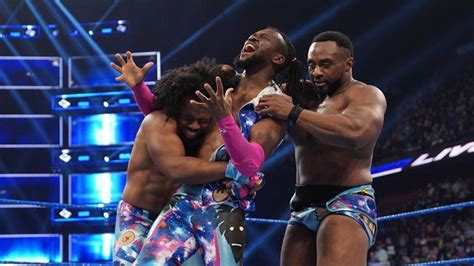 Wwe Smackdown Daniel Bryan And Kofi Kingston To Sign Wrestlemania