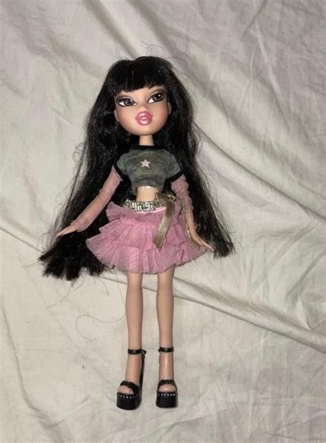 Bratz Princess Jade Pink Variant Hobbies And Toys Toys And Games On Carousell