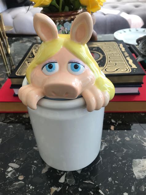 Miss Piggy Cookie Jar Muppets Miss Piggy White Ceramic Peek A Boo