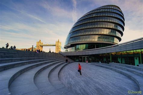 10 Egg Shaped Architectures London City Hall By Foster Parners