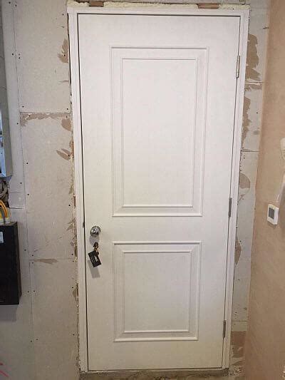Magnetic doors stay securely shut, while a magnet on your pet's collar allows the flap to open when your furry loved one gets close to the door. Internal and external security doors in Central London ...