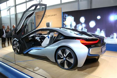 No, that's not a typo. Galerie: BMW i8 Concept | Bilder und Fotos