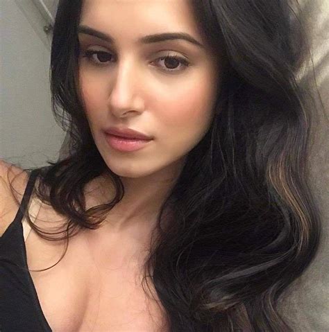 Get all tara sutaria news and movie updates on pinkvilla. Tara Sutaria Mobile Wallpapers - Wallpaper Cave