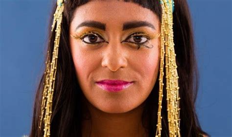The Perfect Cleopatra Halloween Costume For Intermediate Diy Ers