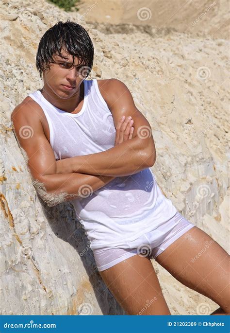 Wet Muscle Man Lean Against Sands Stock Image Image Of Beach Heat