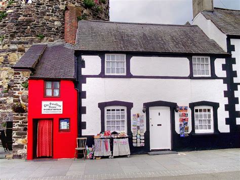 Britains Smallest House Conwy Wales Ian Gedge Flickr Conwy