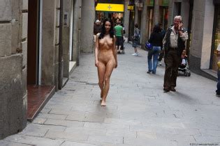 Gwen C Nude In Public 07 In Barcelona Luscious Hentai Manga Porn
