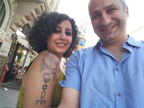 ايدي كوهين الحكام العرب باعوا القدس لترامب. إيدي كوهين،، ذلك الاسم الذي يتداول كثيرًا هذه الأيام، وكيف ...