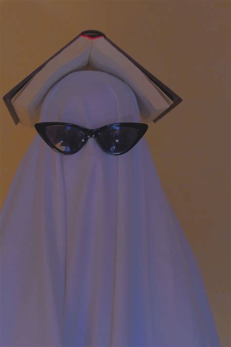 Ghost Trend En 2021 Fotos De Fantasmas Fondos De Pantalla Fashion