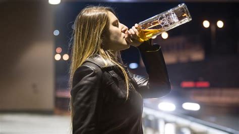 mandat za picie w miejscu publicznym za granicą gdzie można pić w miejscu publicznym