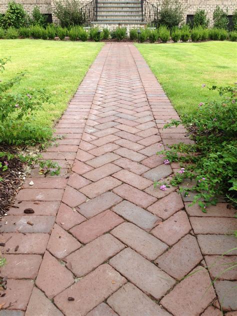 Straight Ahead This Herringbone Path With A Soldier Border Is Made