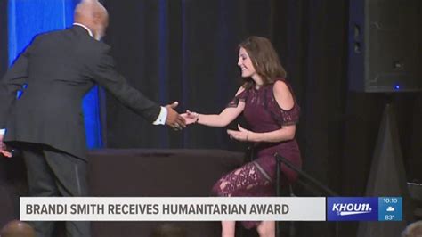 Khou 11 News Reporter Brandi Smith Receives Humanitarian Award