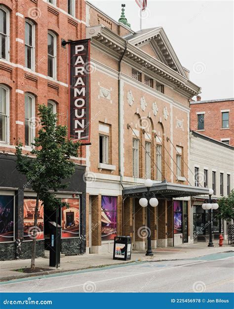 The Paramount Theater In Downtown Rutland Vermont Editorial Stock