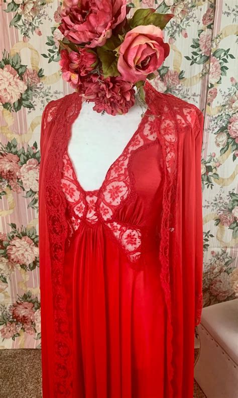 New~rose Red Olga Nightgown Set Gem