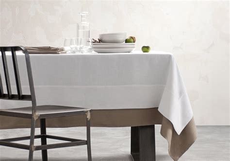 Nappe imprimee traitee anti taches pittoresque la redoute nappe hacklifebygame club. Nappe Lin Unie Blanc Cerise La Redoute - Table de Noël ...