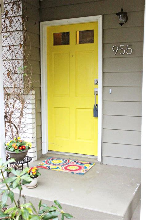 I am showing little yellow houses today. Pin on Beautiful Front Doors