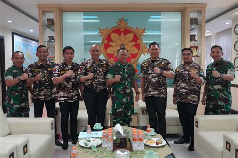 Mabes tni akhirnya angkat suara mengenai diangkatnya letnan jenderal tni andika perkasa sebagai panglima komando cadangan strategis angkatan darat (pangkostrad). Pangkostrad Terima Audiensi Generasi Muda FKPPI ...