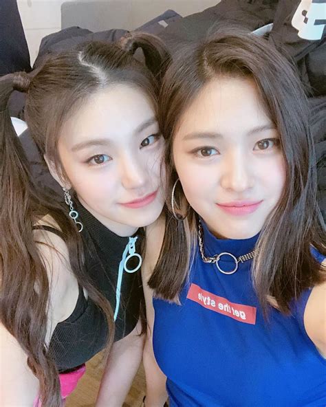 Itzy Reveal Yeji And Ryujin Are Aegyo Queensespecially When They Want Something Koreaboo