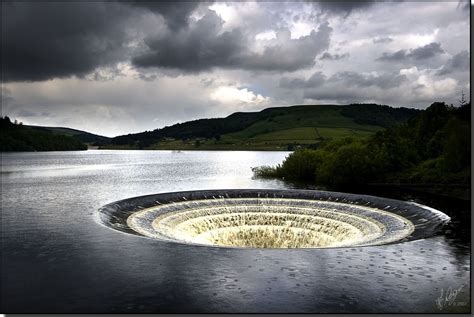 The Plug Hole Ladybower Reservoir Derbyshire Rpics
