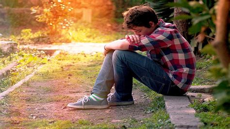Sad Boy Sitting Alone Crying 4k Hd Wallpapers Hd Wallpapers Id 31601 Images
