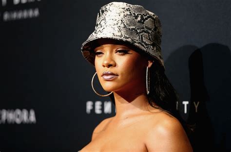 Rihanna Is Suing Her Father For Exploiting The Fenty Name Grazia