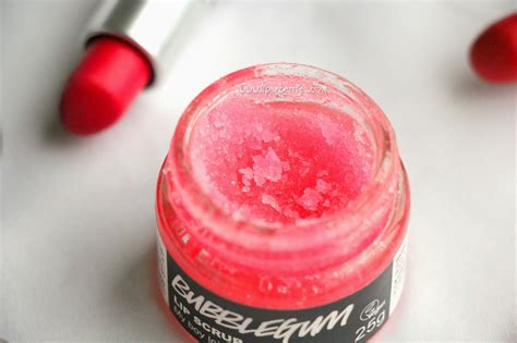 Lush Bubblegum Lip Scrub Review Lips N Berries