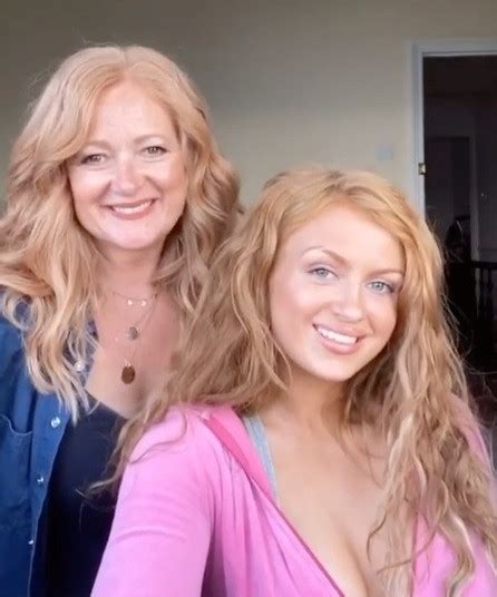 Eastenders Maisie Smith Fans Mistake Her Lookalike Mum For Her Sister