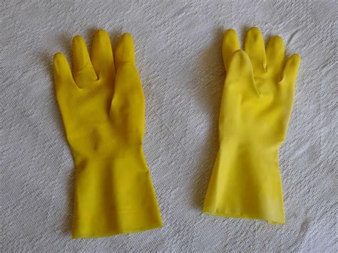 free picture yellow rubber gloves