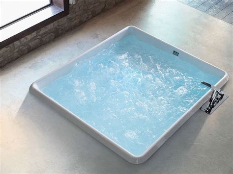 Questa vasca da bagno da incasso con design asimmetrico della linea connect air è ideata per installazione ad incasso, costruita in materiale acrilico in finitura bianca e disponibile in versione destra e sinistra. Vasca da Bagno Quadrata: 20 Modelli da Appoggio e da ...