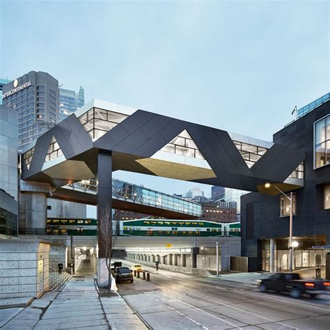 Covered Bridge Provides All Weather Connection Between Toronto Hotel