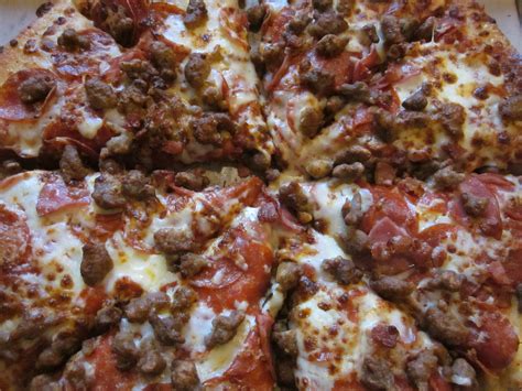 Filepizza Hut Meat Lovers Pizza 2 Wikimedia Commons