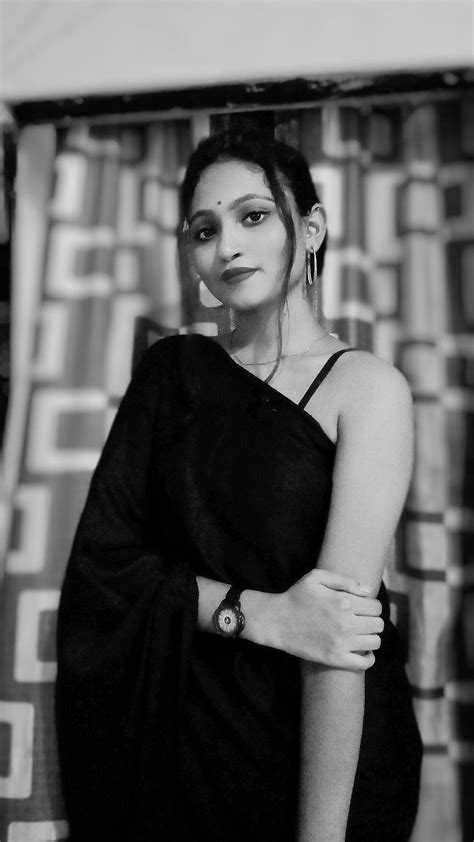 Selfie At Home Saree Poses Black Saree Girl Photography Slip Dress