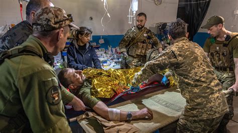 Opinion Im A Medic On The Front Line In Ukraine I Couldnt Escape