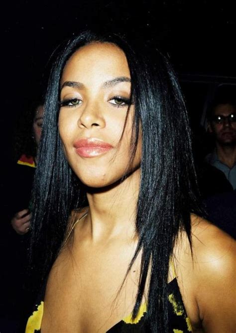 Aaliyah And Tupac Aaliyah Hair Rip Aaliyah Aaliyah Style Aaliyah
