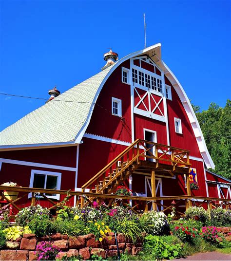 Big Red Barn in Bayfield | Bayfield, Wisconsin wineries, Apostle islands
