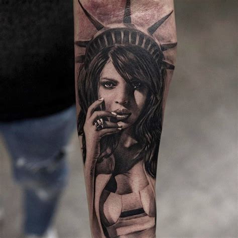 Covers the entire one side of your torso and is made with. WOW! This fan gets a tattoo of Priyanka Chopra as Statue ...