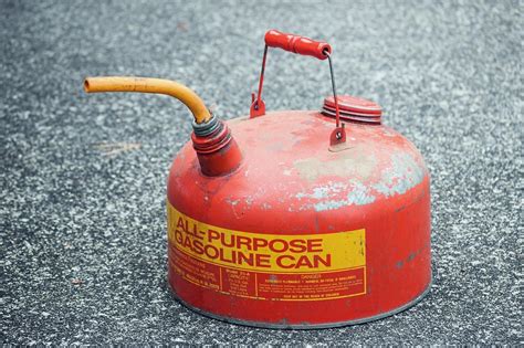 How To Safely Fill And Transport Gasoline Using A Gas Can