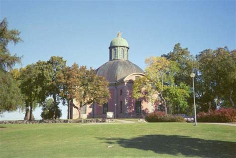 Kung karls kyrka uppfördes mellan åren 1690 och 1694. Kungsör - Västra Mälardalen