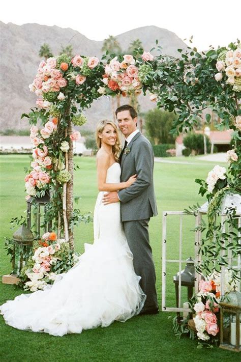 25 Stuning Wedding Arches With Lots Of Flowers Deer