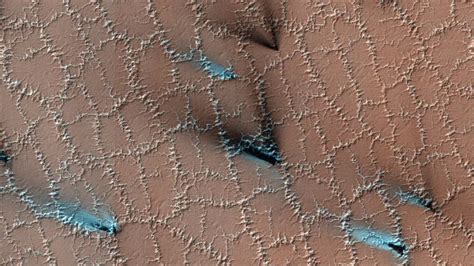 Bizarre Polygons Are Cracking Through The Surface Of Mars Nexus
