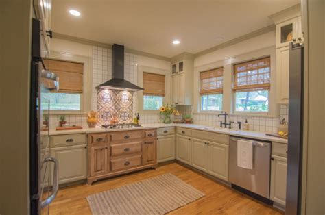 From your kitchen to your living room, we've rounded up stylish modern. Smith House Kitchen (With images) | Home town hgtv, Home ...