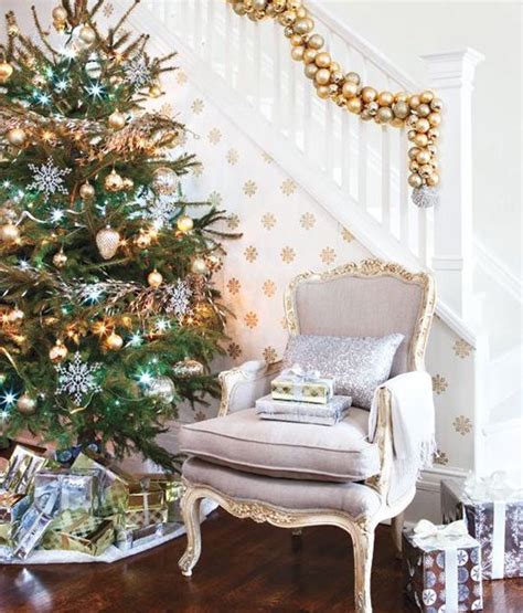 10 Elegant Gold Christmas Ideas