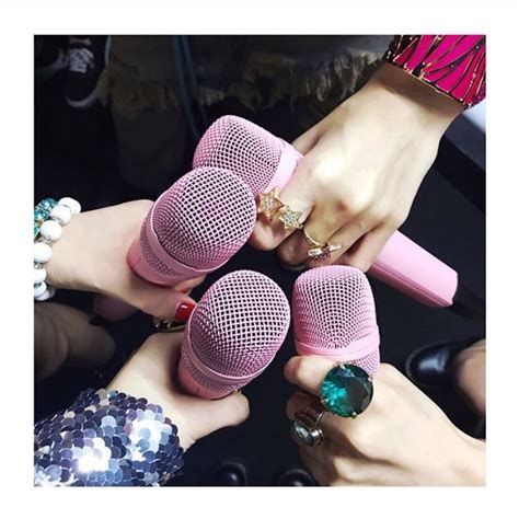 × 💔•ᴗ•💔 H On Twitter The Microphone That Iu Uses Look Like The