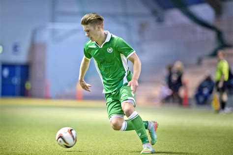 Jun 29, 2021 · opp mot 20 personer forlot lokalet da de fikk vite hva som var i sprøyten. Nok et tap i Tyrkia